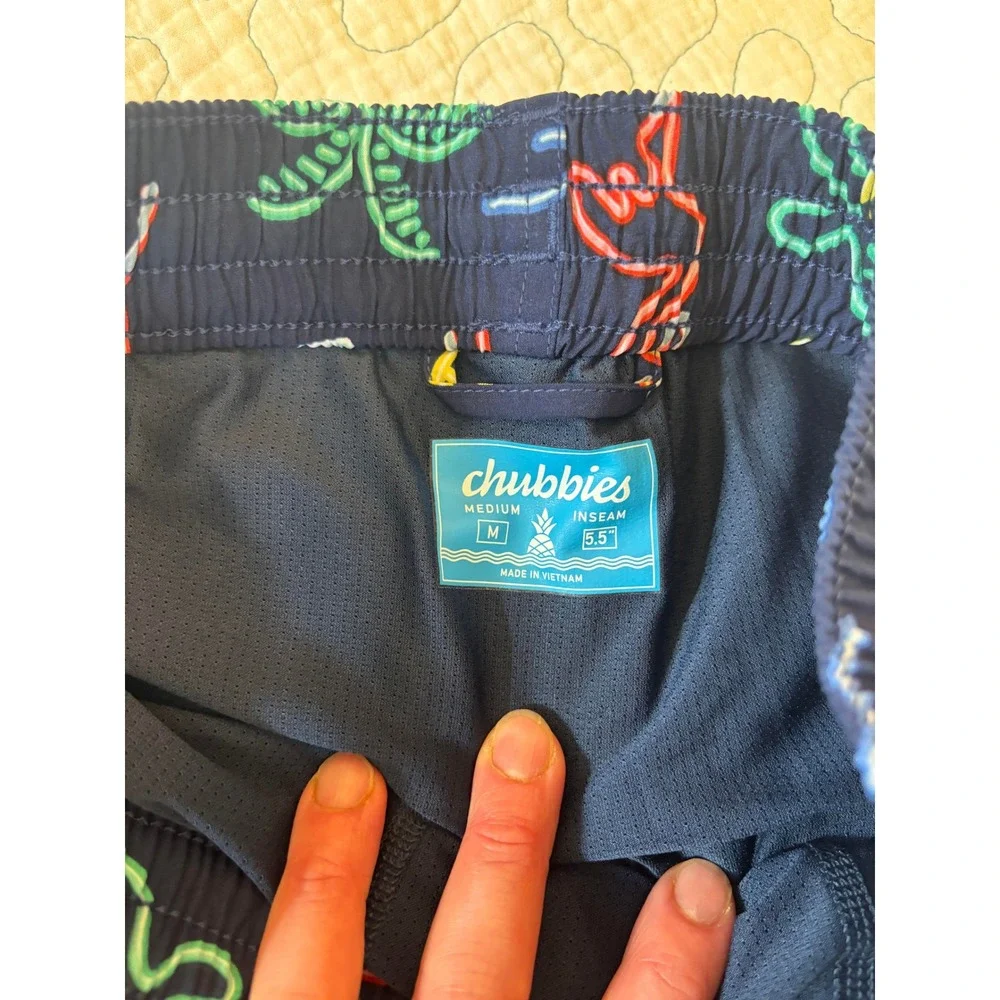 chubbies neon lights